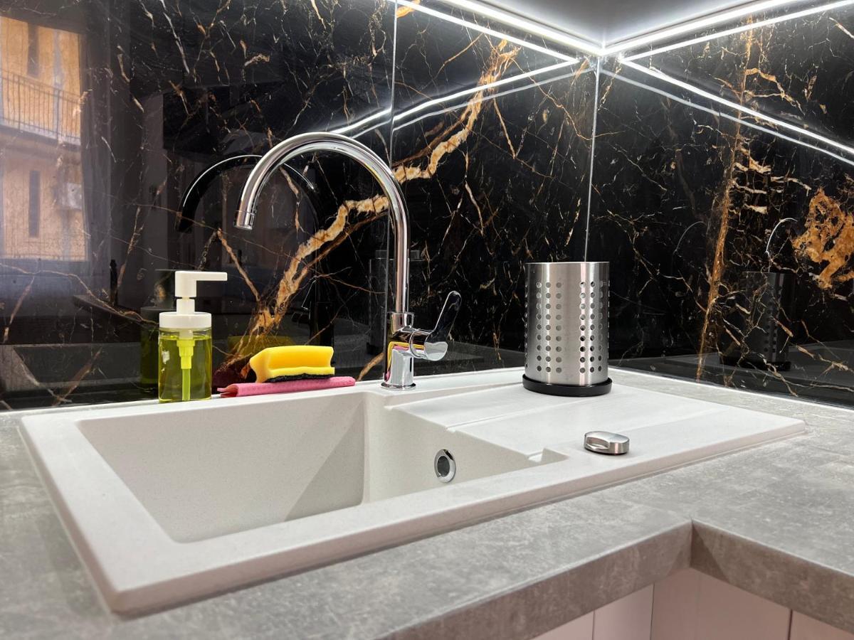 N24 Apartments By Small Home بودابست المظهر الخارجي الصورة