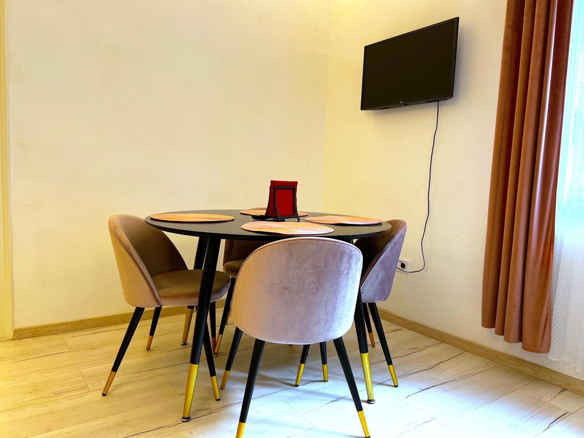 N24 Apartments By Small Home بودابست المظهر الخارجي الصورة
